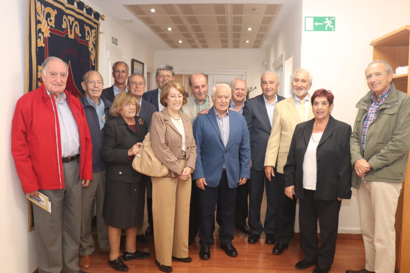 El Padre Ostos celebra su Jubileo de Oro de Vida Consagrada con los cofrades